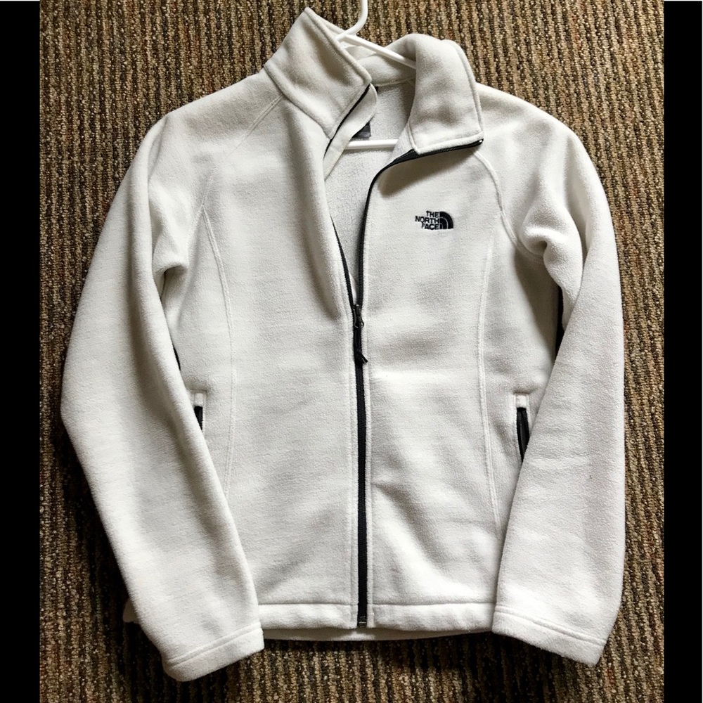 New North Face Cream Fleece. Barely Worn.